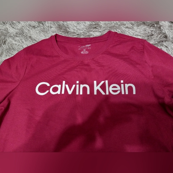 Calvin Klein Performance Magenta Strech Shirt - Picture 2 of 4